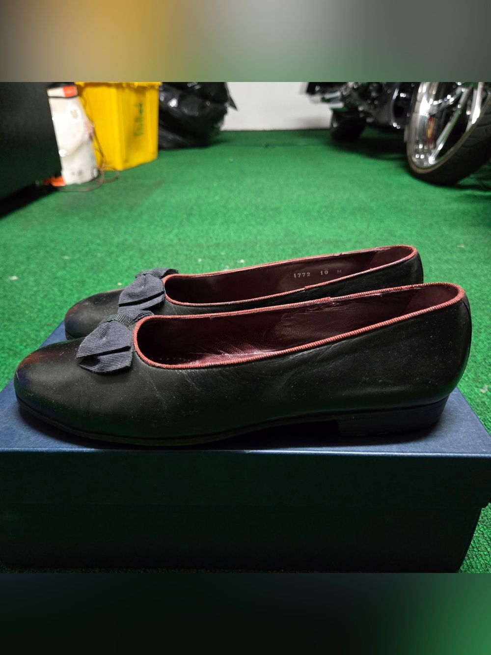 Vintage Cole Haan Black Leather Bow-Accent Formal Mens Loafer - Picture 5 of 5